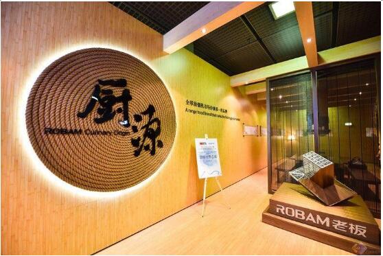 1537949716192654hoST.jpg 0e33a77a35b2901_w558_h373.jpg